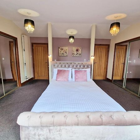 Torridon 1 With Private Hot Tub - Fife - Loch Leven - Lomond Hills- Pet Friendly Villa Kelty Eksteriør billede