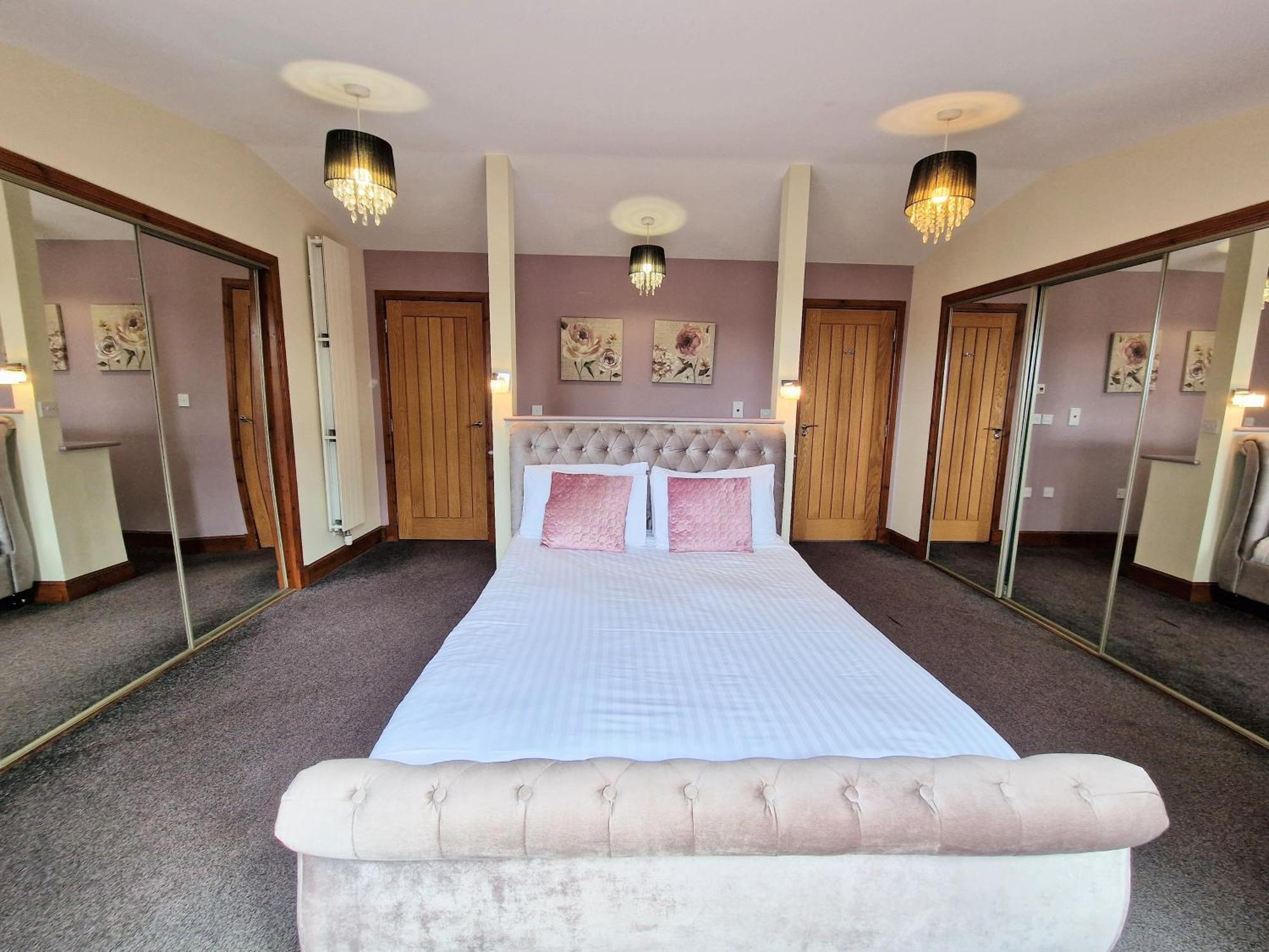 Torridon 1 With Private Hot Tub - Fife - Loch Leven - Lomond Hills- Pet Friendly Villa Kelty Eksteriør billede