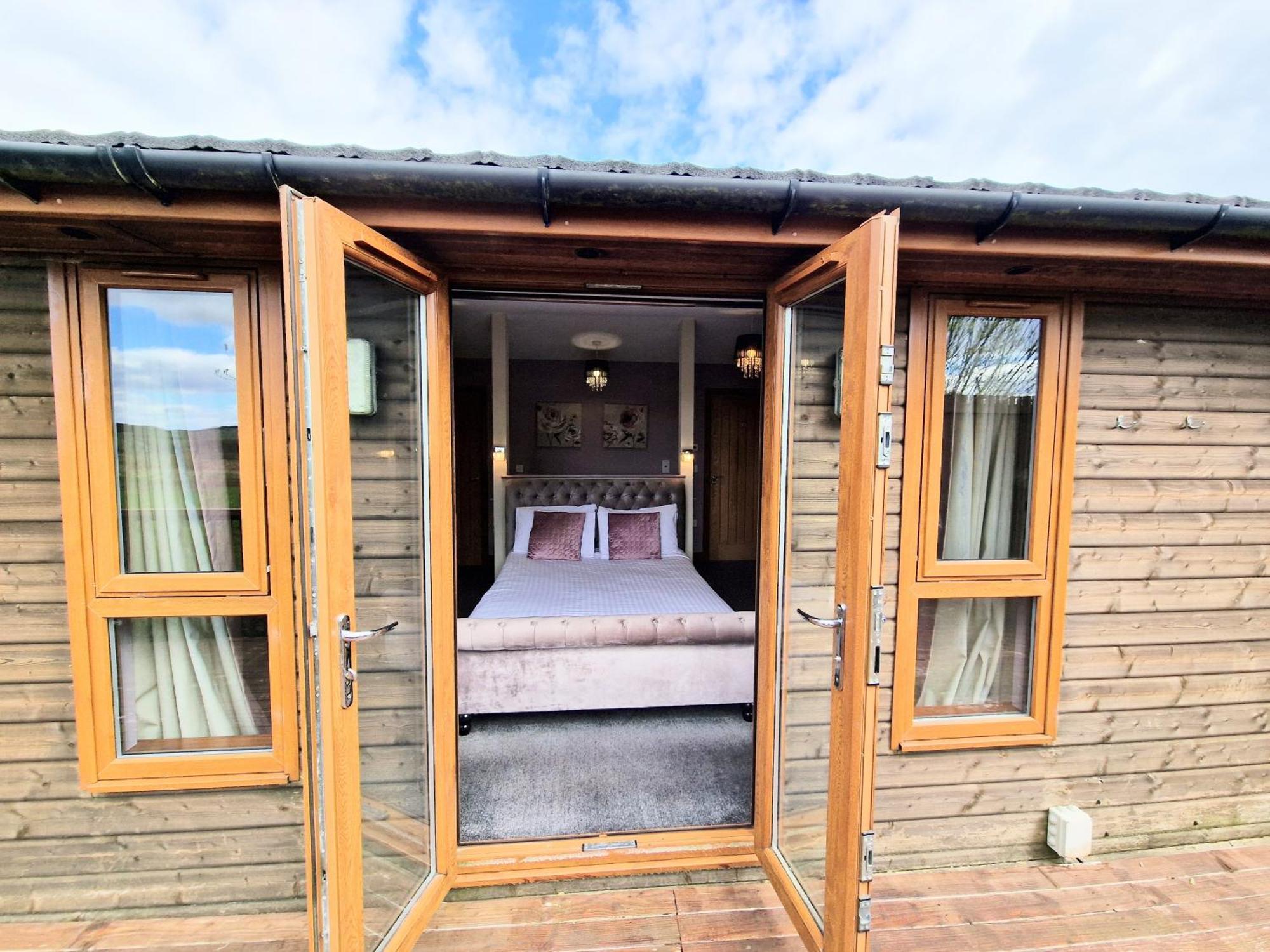 Torridon 1 With Private Hot Tub - Fife - Loch Leven - Lomond Hills- Pet Friendly Villa Kelty Eksteriør billede